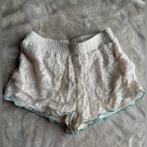 Women’s tan lace shorts